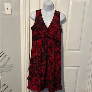 Simply Vera by Vera Wang Elegant Red Floral Ruffle Detail Dress